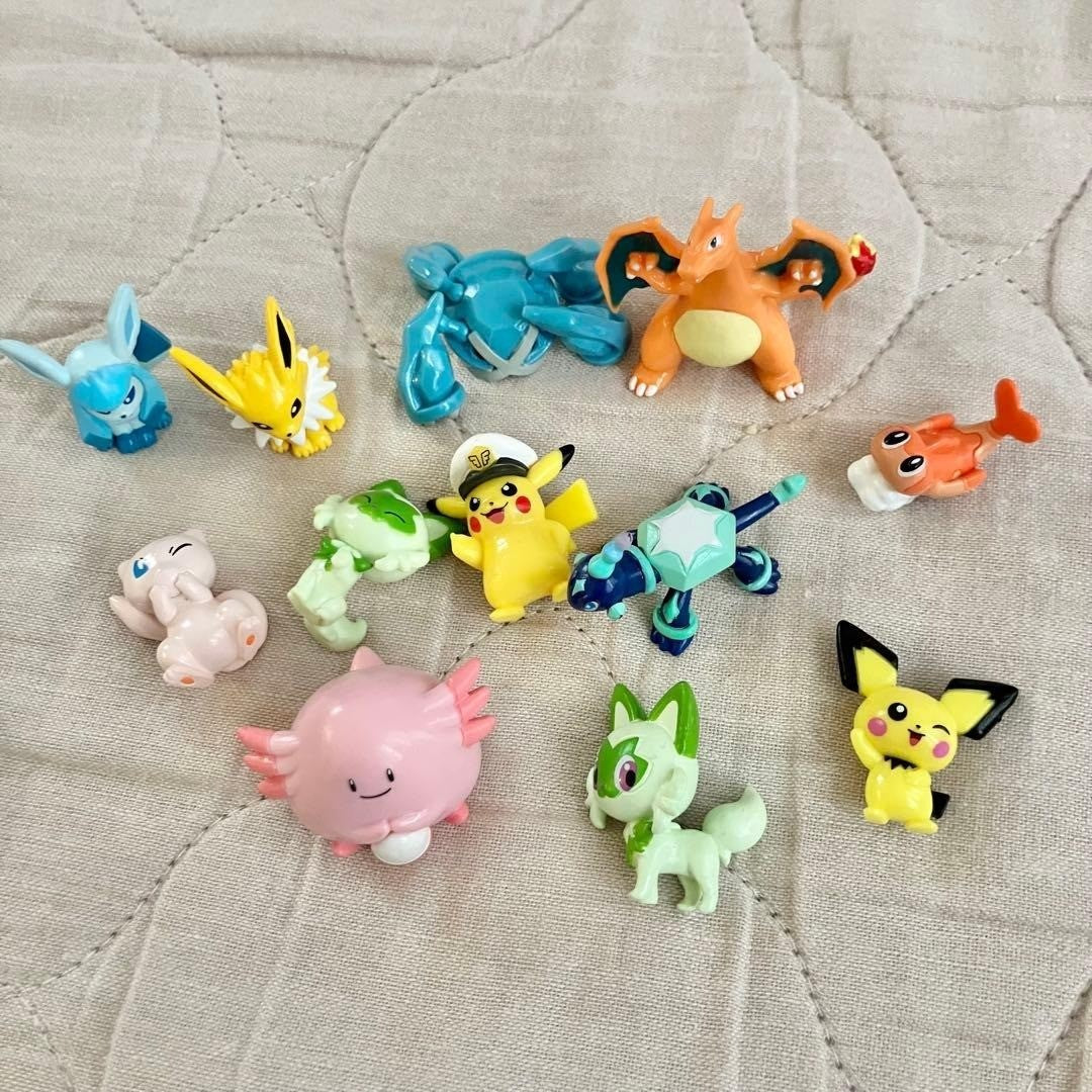 Pokemon 12 Figure Set Official Collectible Figures Rare Authentic Genuine