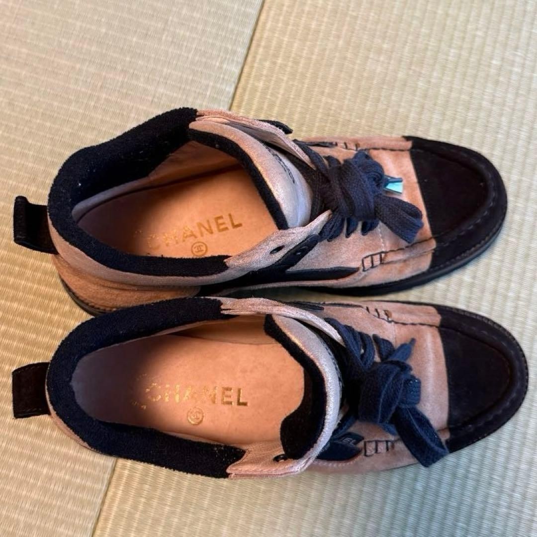 CHANEL Suede Sneakers Beige Brown Logo Embroidery Size 38/JP 23.5 147991K Authen