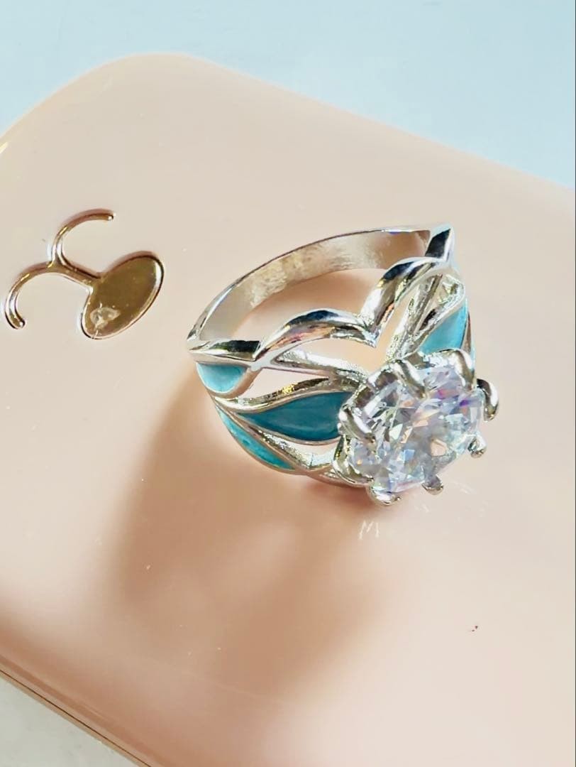 Ocean Star Elegant Luxury Ring, Sparkling Turquoise and Crystal, US 4.5