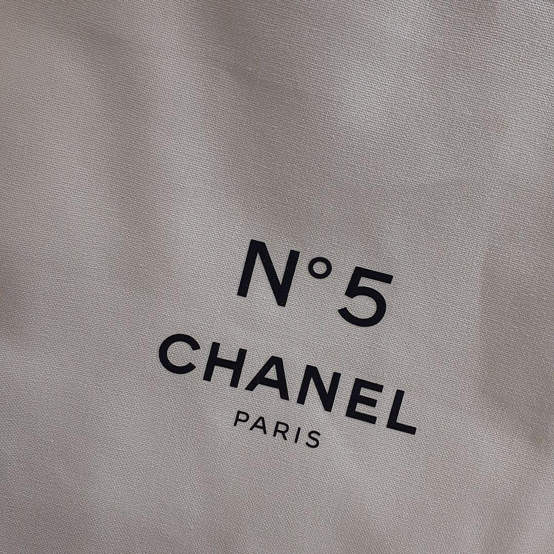 CHANEL Canvas Pouch Bag Auth White Black Women France 121304