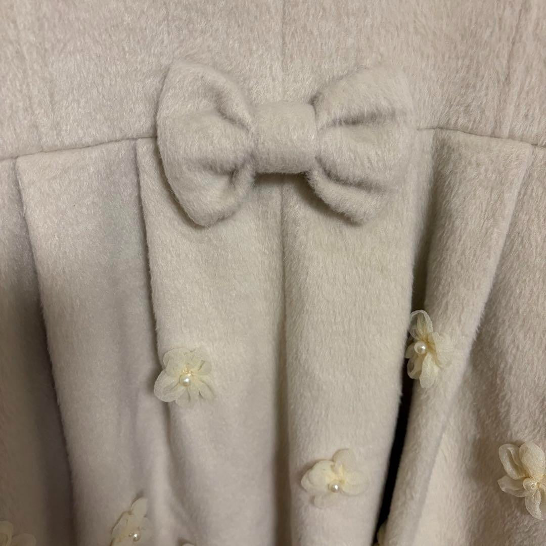 LIZ LISA Creamy White Long Coat 3Dflower