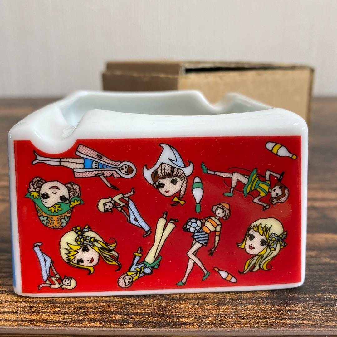 Retro Girl Cartoon Doll Ashtray with Accessories 1990s Vintage Used