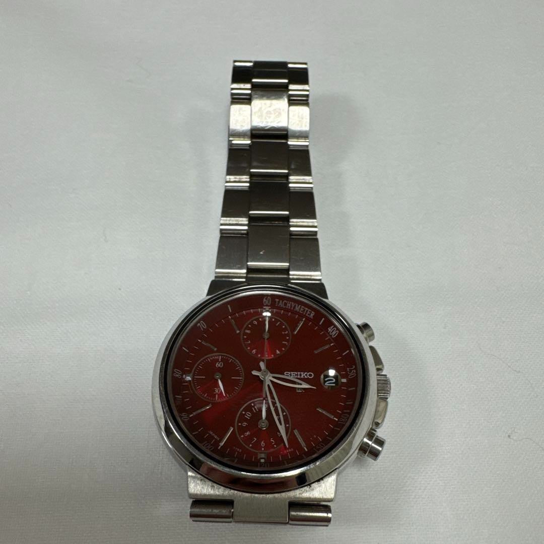 SEIKO LUKIA Red Dial Chronograph Quartz Watch Stainless Steel Unisex 35mm