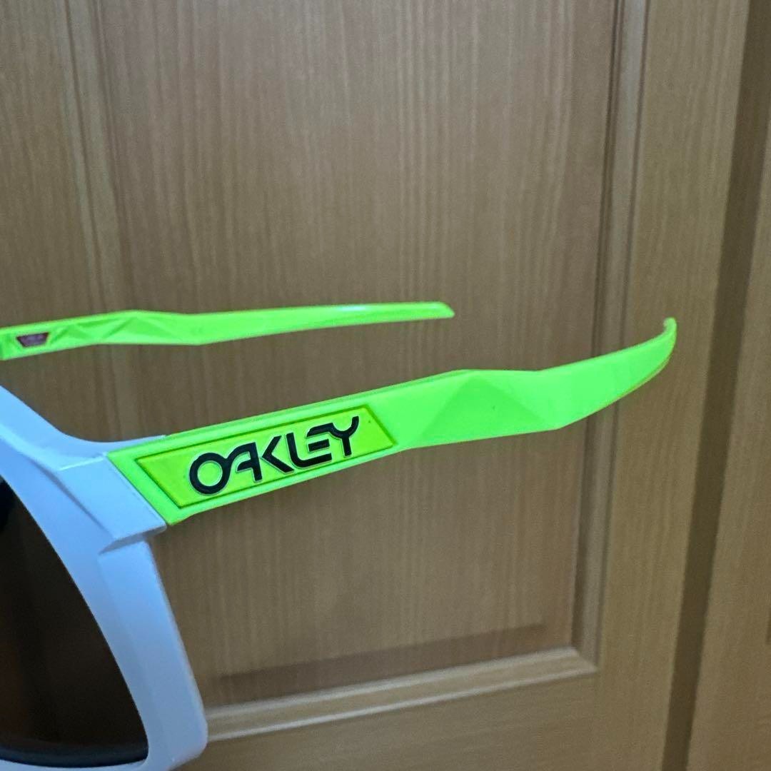 OAKLEY SUTRO ORIGINS COLLECTION