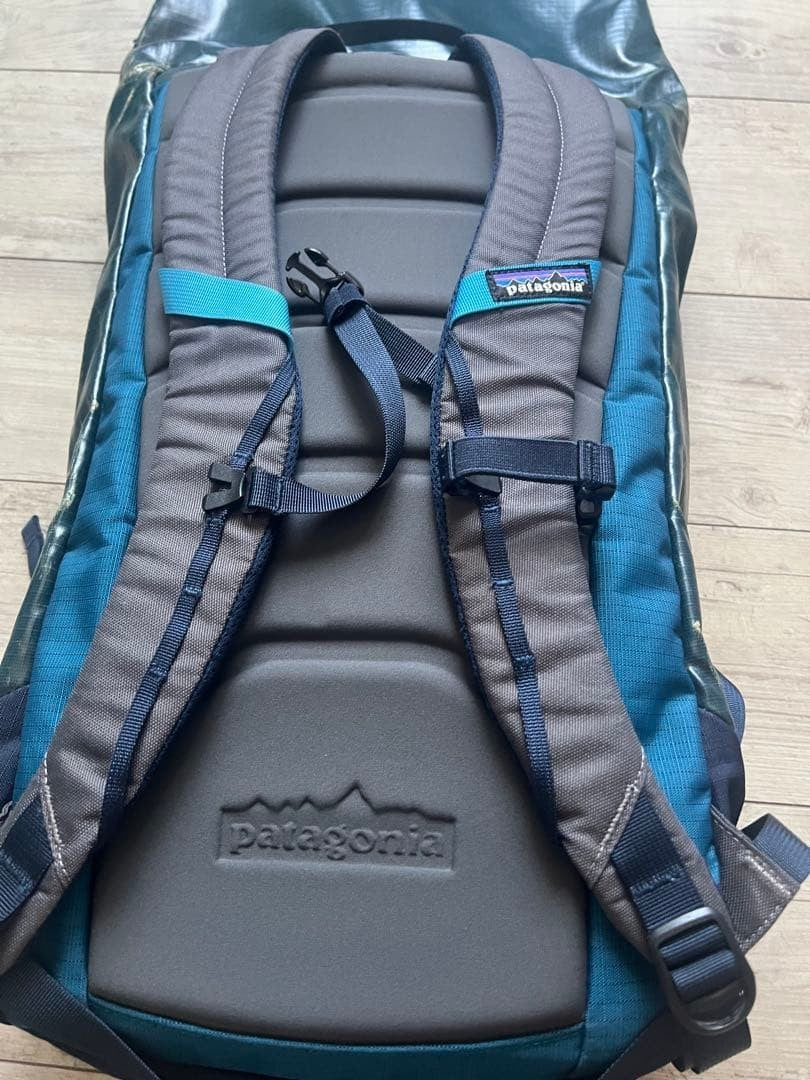 Patagonia Black Hole Pack 32L Backpack Deep Green Travel Waterproof 2016 Used