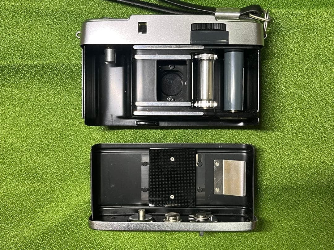 Excellent Condition OLYMPUS PEN EE Compact Film Camera