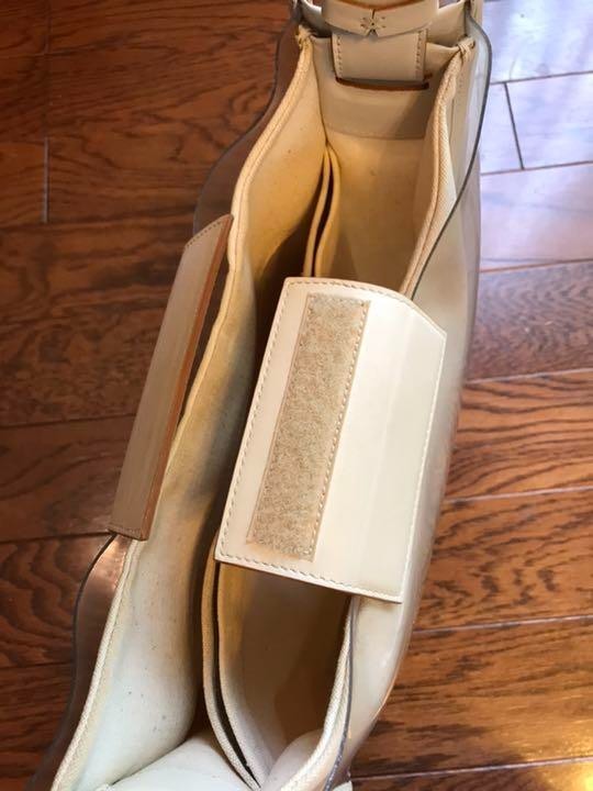 Salvatore Ferragamo Shoulder Bag Vinyl Clear Beige Auth 118213