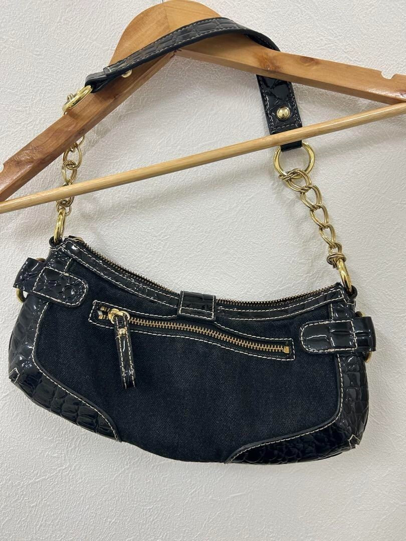 Guess Chain Shoulder Bag Purse w/Padlock Y2K Black Faux Leather USED from japan