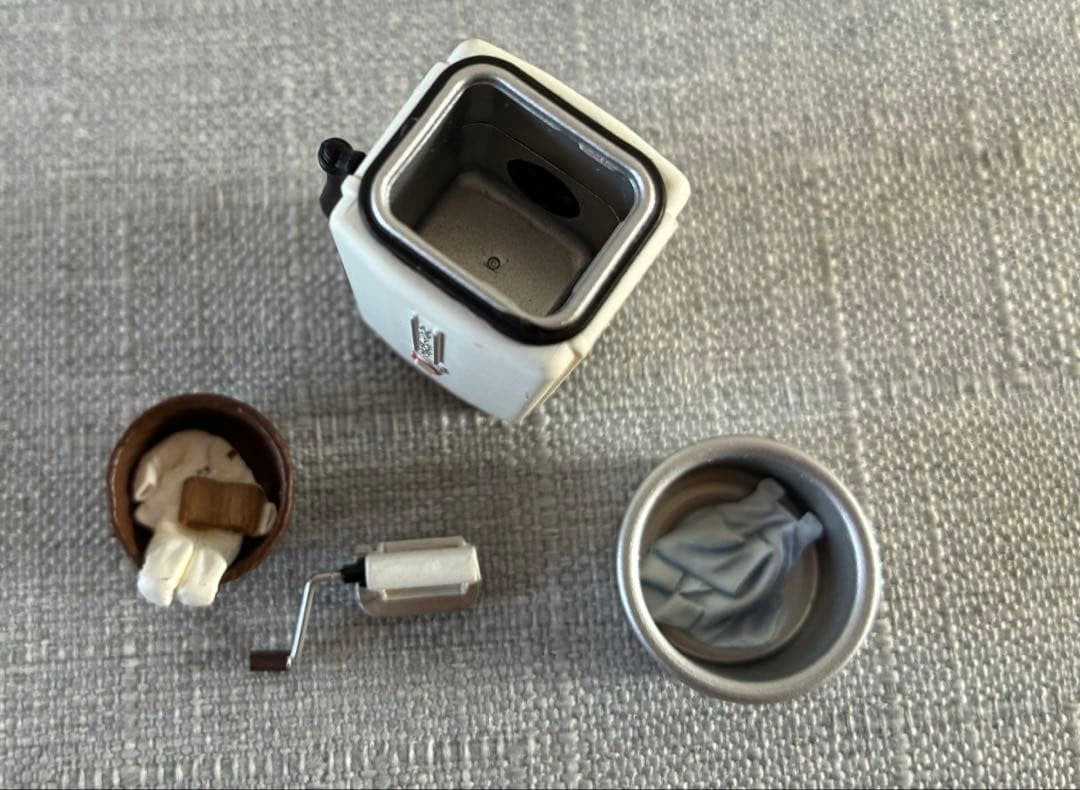 Nostalgic Home Appliances Miniature Set: Showa Retro