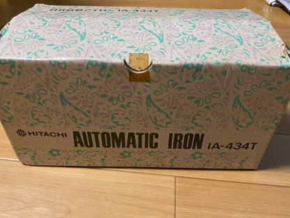 HITACHI Automatic Iron - A retro home appliance from the Showa era.