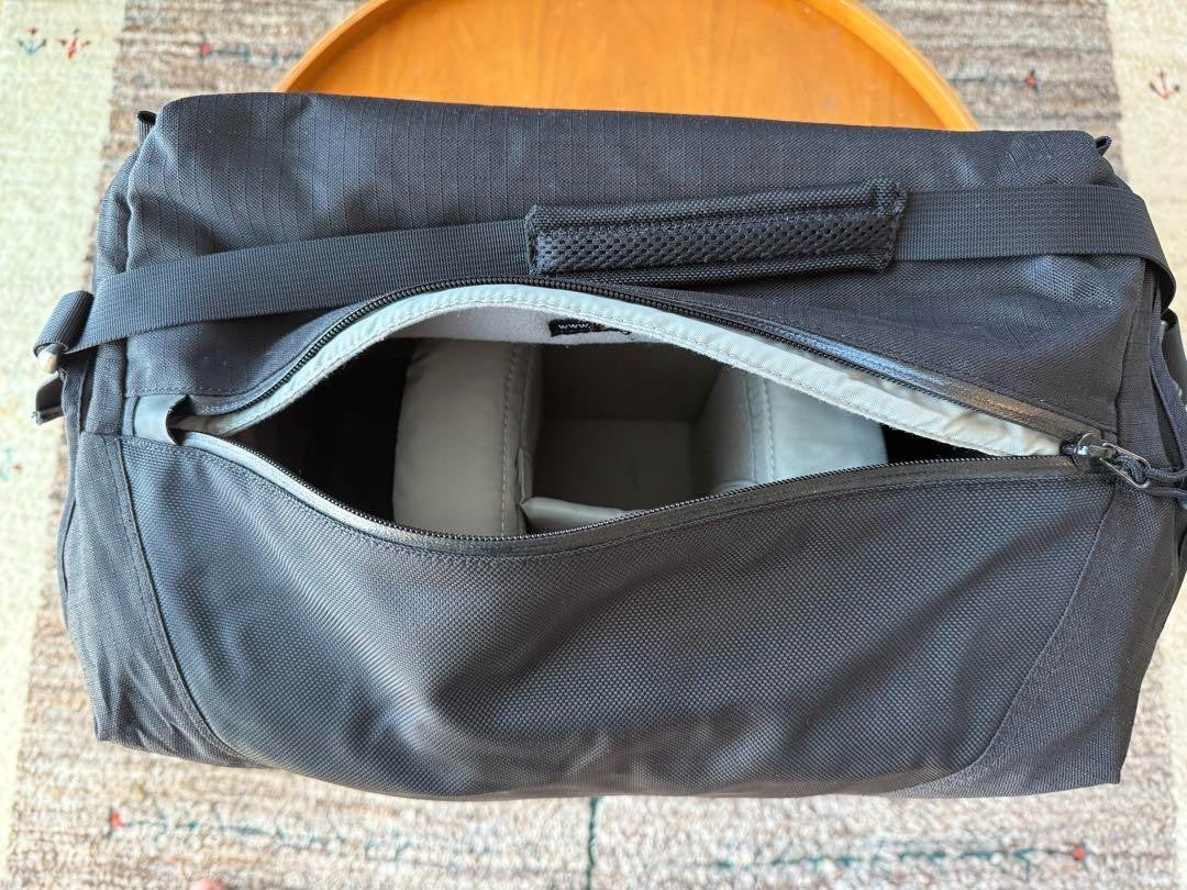 Lowepro Stealth Reporter 650 AW Camera Bag, Large, Multi-Compartment, Black