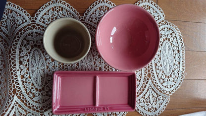 Le Creuset Condiment Cup Plate Rose Quartz Maison de Paris color berry Unused