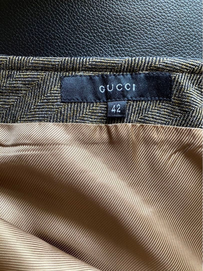 GUCCI Vintage Tweed Set Jacket: Size 40 and Skirt: Size 9 Olive Green Italy