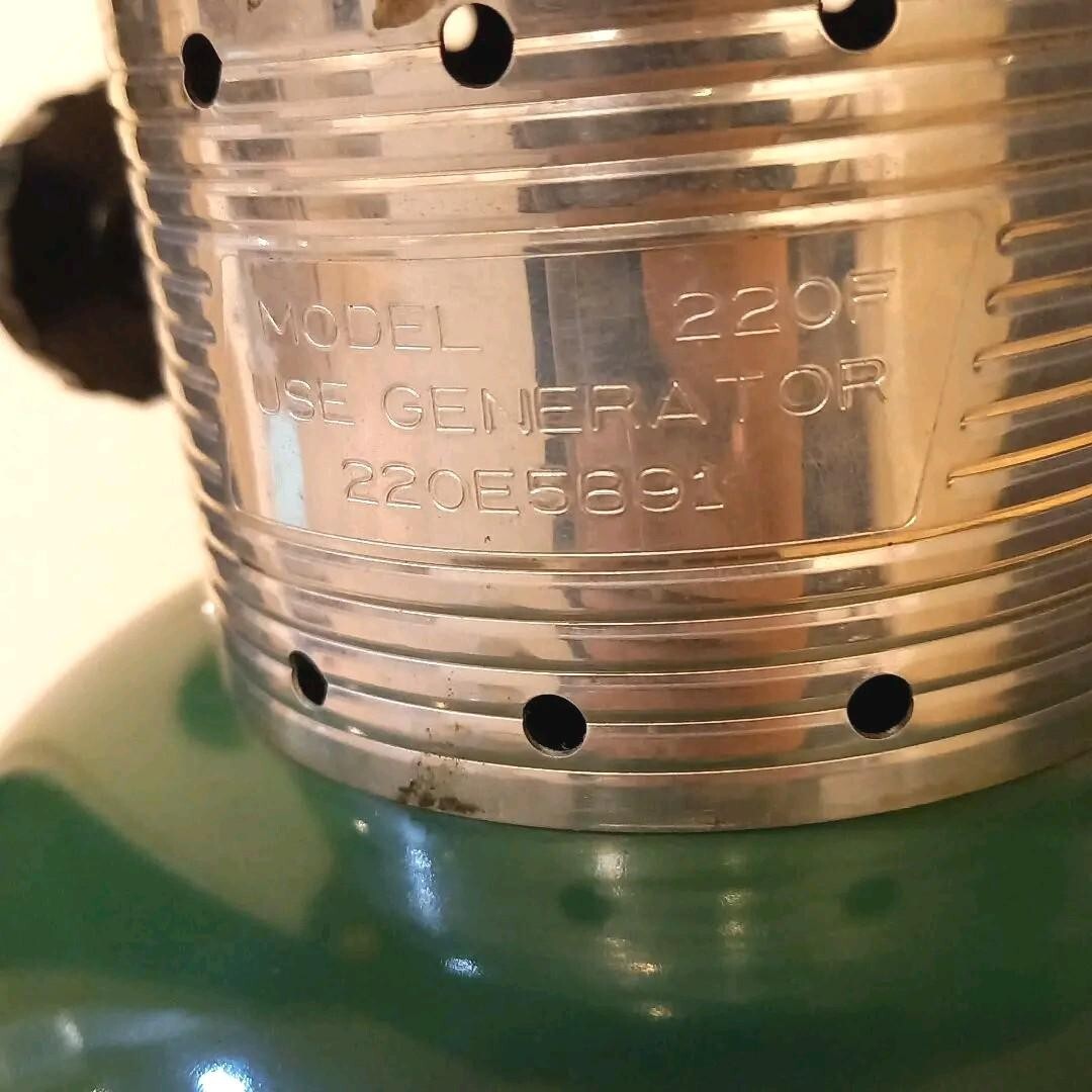 Coleman 220F Vintage Lantern, manufactured in 67, fully maintained.