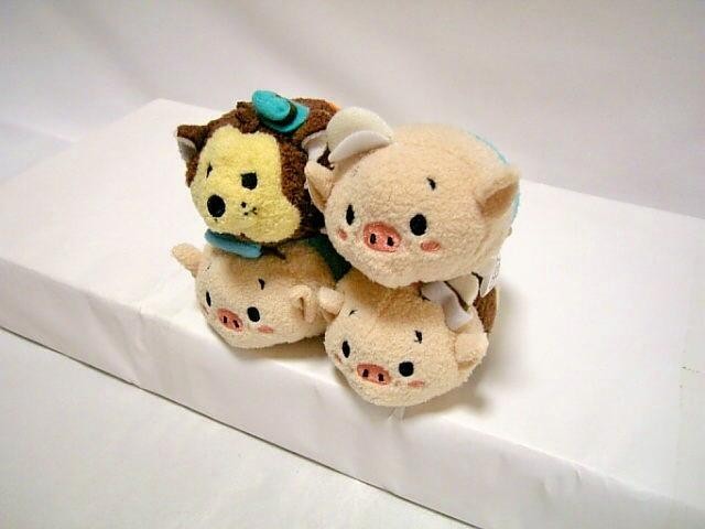 4 piece set The Three Little Pigs Tsum Tsum Disney Piglet Big Bad Wolf