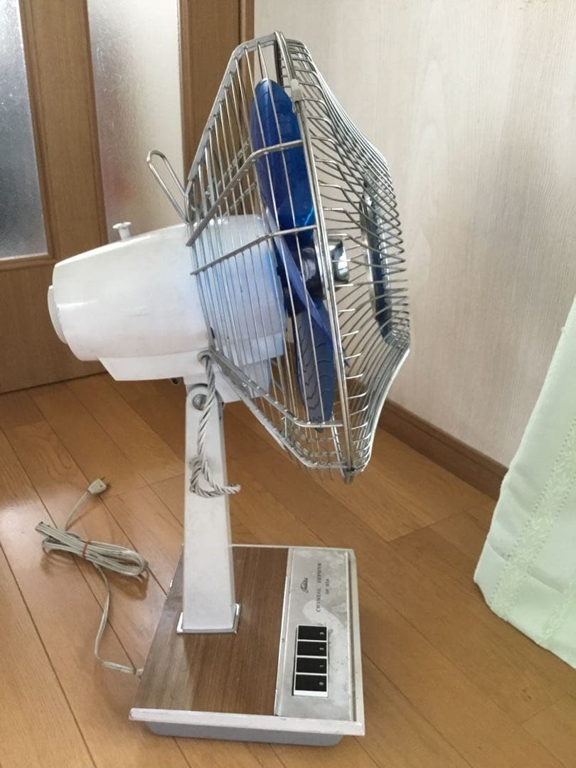 Retro Toshiba fan, antique, in working condition.
