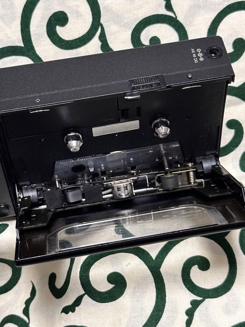 SONY WM-R2 Stereo Cassette Walkman, cleaned, includes instruction manual.