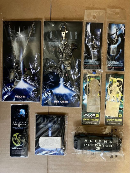 Rare not for sale Alien vs Predator goods set pendant etc. AVP2