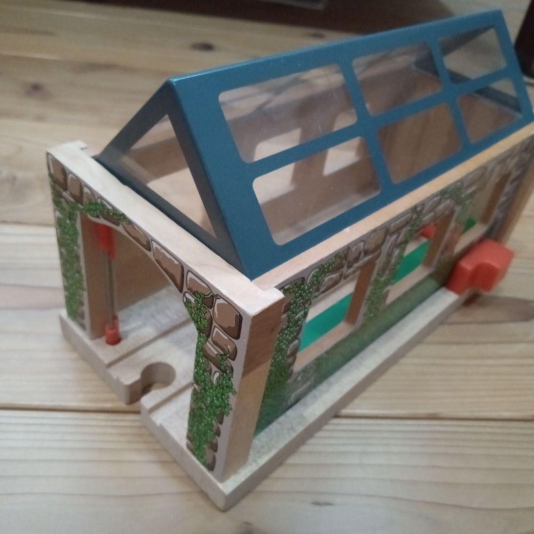 Thomas Wooden Railway Garage Toy Model Wooden Track Set Used Vintage