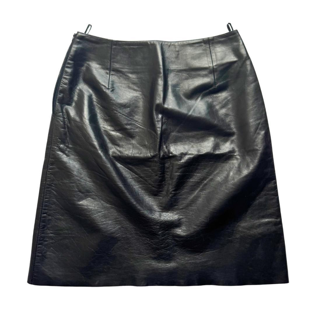 Miu Miu Mini Skirt Y2K Leather Black Size 40 Elegant Soft Texture
