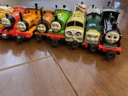 Thomas & Friends Die-Cast Train Set 24-Pack with Collectible Engines Collection