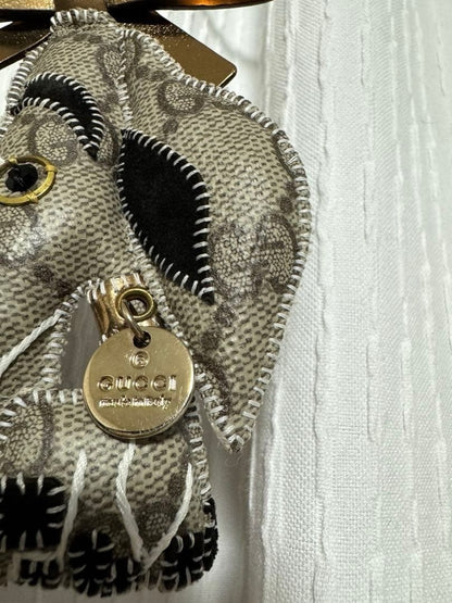 Gucci GG supreme Great Dane Dog w/ Gold Ribbon Bag Charm Key Ring Keychain