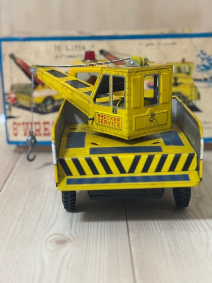 Bandai Wrecker Truck 8 SERIES WRECK TRUCK Battery-Operated with Box