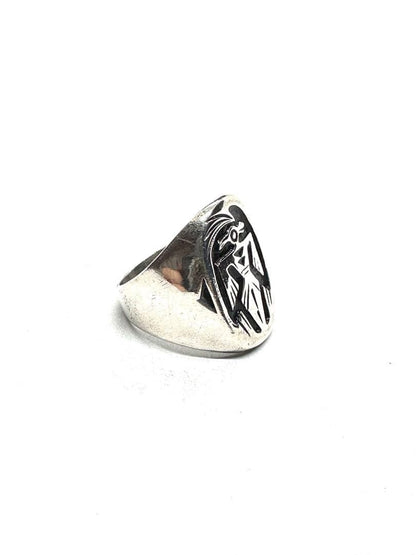Vintage 925 silver ring with Thunderbird design.