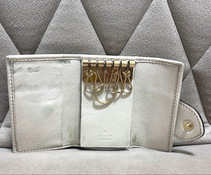 GUCCI Key Case 6 Consecutive GG Pattern White Heart Fashionable Used with box