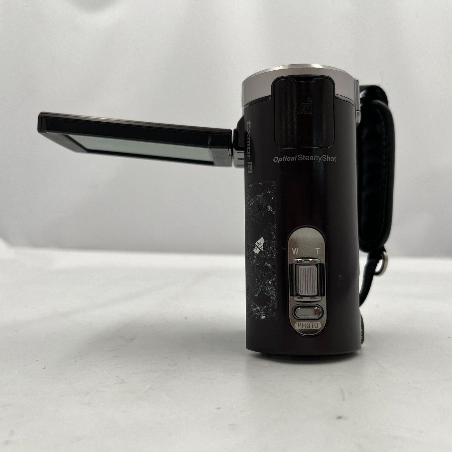 Used SONY HDR-CX370V digital video camera (not tested).