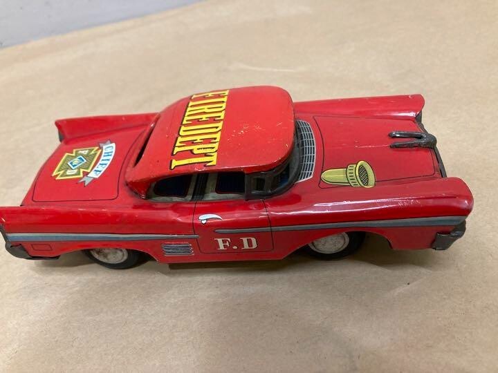 Tinplate Red Car FIRE DEPT FD CHIEF Showa Retro Vintage