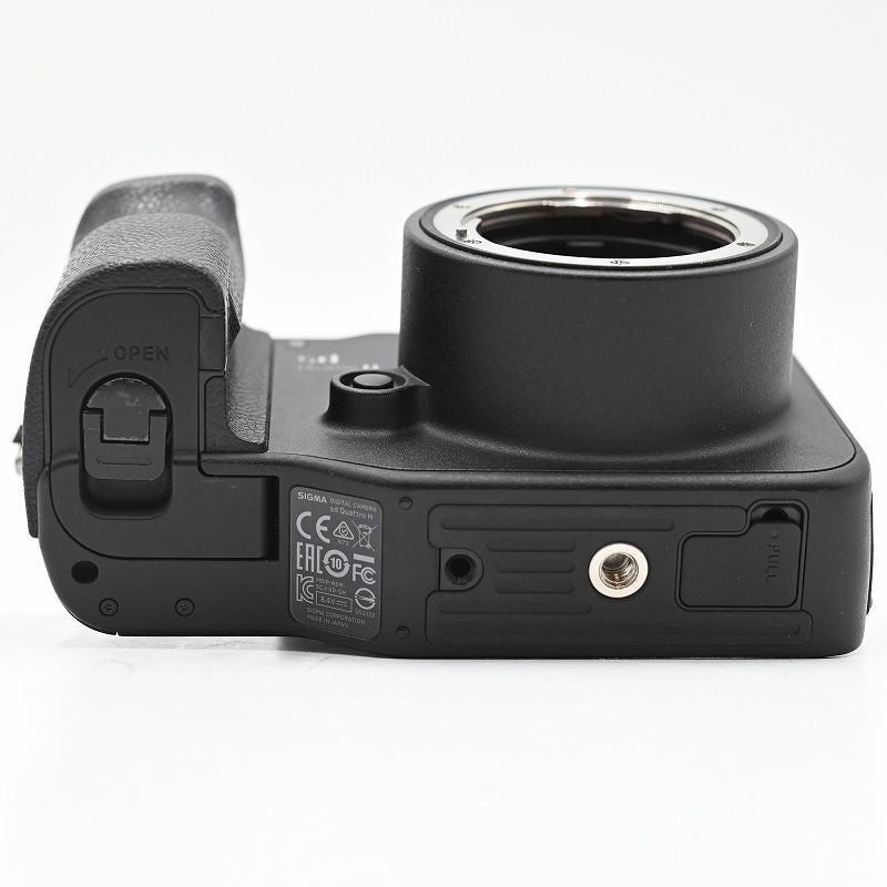 SIGMA sd Quattro H body Sigma mirrorless single-lens reflex camera