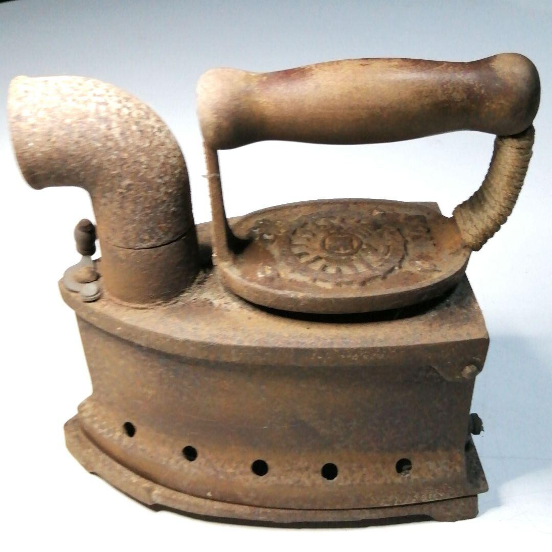 [Antique] Antique iron, interior, Showa Retro.
