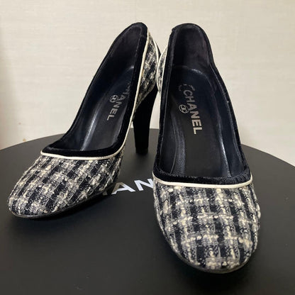 CHANEL Shoes Pumps Heel EU 36 US 6 Tweed Black White Authentic