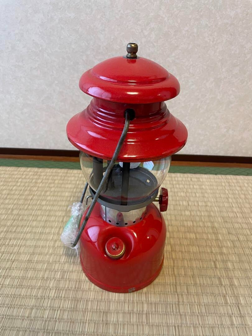 Coleman November 1958 beautiful yellow border 200a vintage lantern.