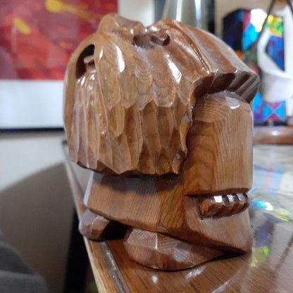 Mid-Century Wooden Carved Figurine: Upward-Facing Korobokkuru Ornament