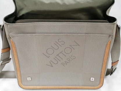 Louis Vuitton Damier Geant Mesage Crossbody Messager Bag M93031 Authentic