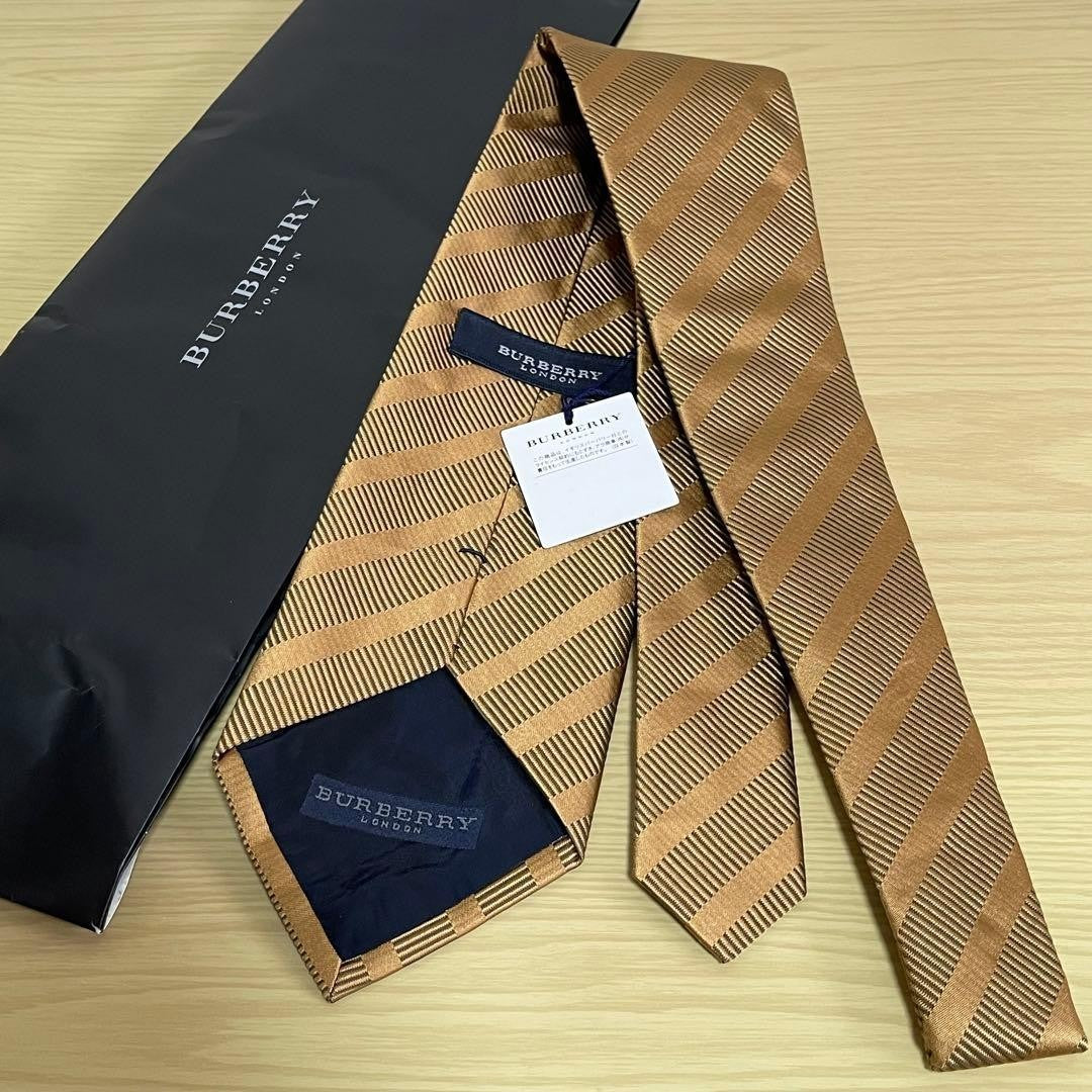 Burberry Tie Striped Border Glossy Elegant Gorgeous Fashionable USED NO BOX
