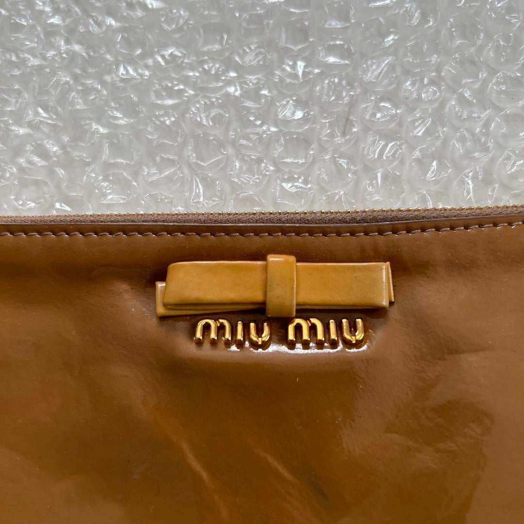 Miu Miu, Pouch, ruffled, enamel, brown, zipper gold, from Japan