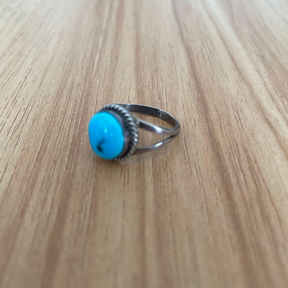 Turquoise Silver Ring with Decorative Pattern, Size 7