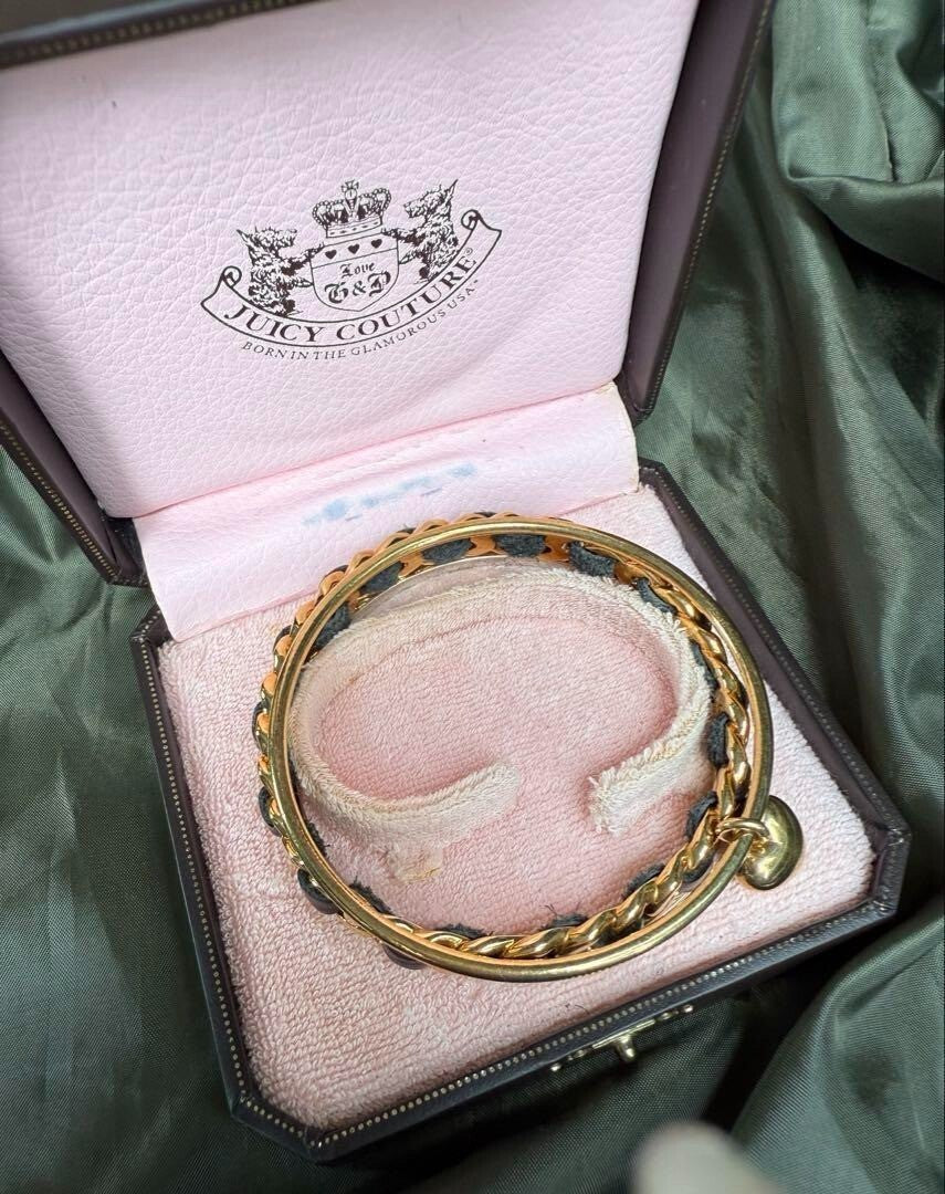 Juicy Couture Unused 3-row bracelet with heart charm Vintage Rare