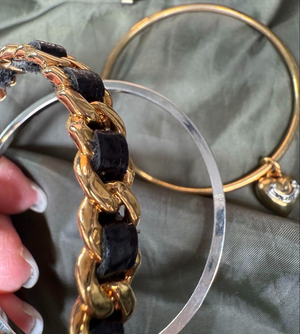 Juicy Couture Unused 3-row bracelet with heart charm Vintage Rare