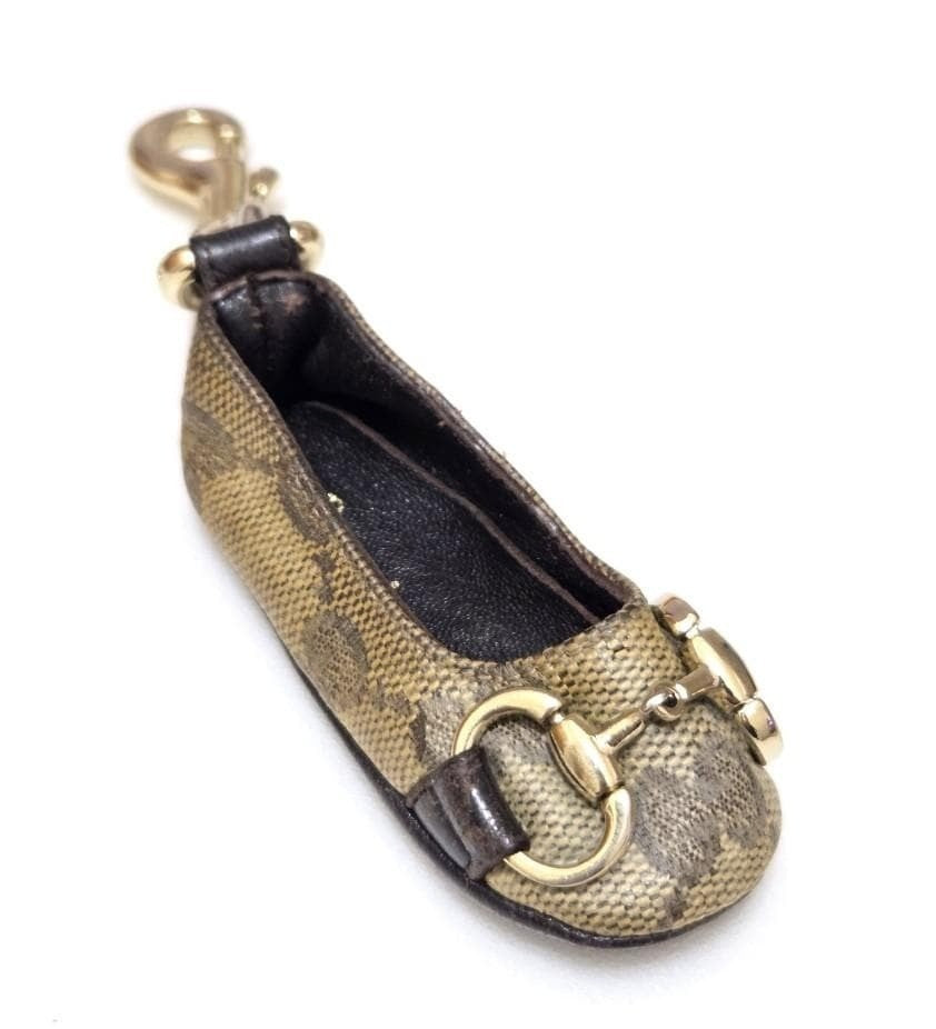 GUCCI GG Leather Strap Shoes Key Holder Rare Bag charm Fashion Accessories F169