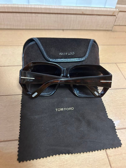 Tom Ford Sunglasses Stylish Women's Eyewear from Hawaii with Case and Cloth
