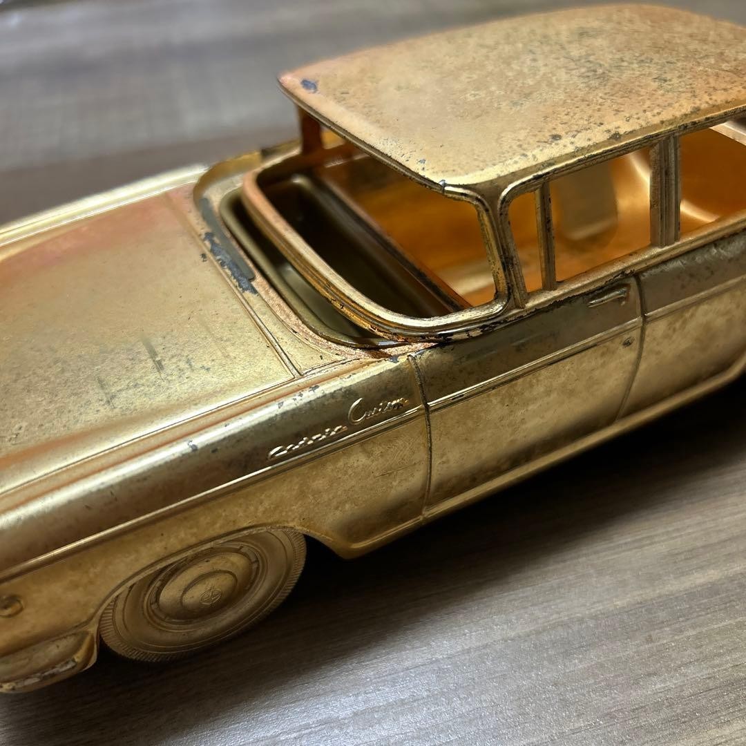 NISSAN CEDRIC Miniature Car Cigarette Case Ornament with Music Box
