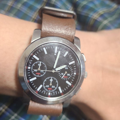 Agnes B. Military V-654 Analog Quartz Men Chronograph Wind Chrono Watch Vintage