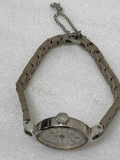 SEIKO 21 Jewels Hand-Wound Ladies Watch - Working Condition