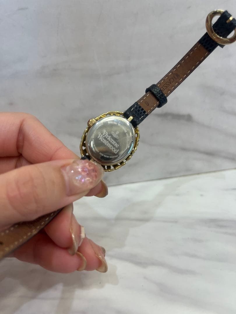 Vivienne Westwood Wirstwatch Gold Rococo Case Black Leather Band from Japan