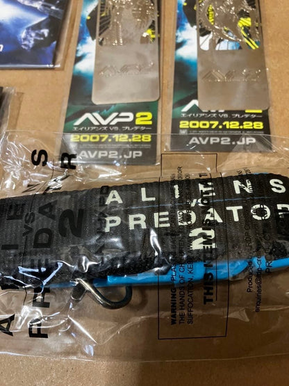 Rare not for sale Alien vs Predator goods set pendant etc. AVP2