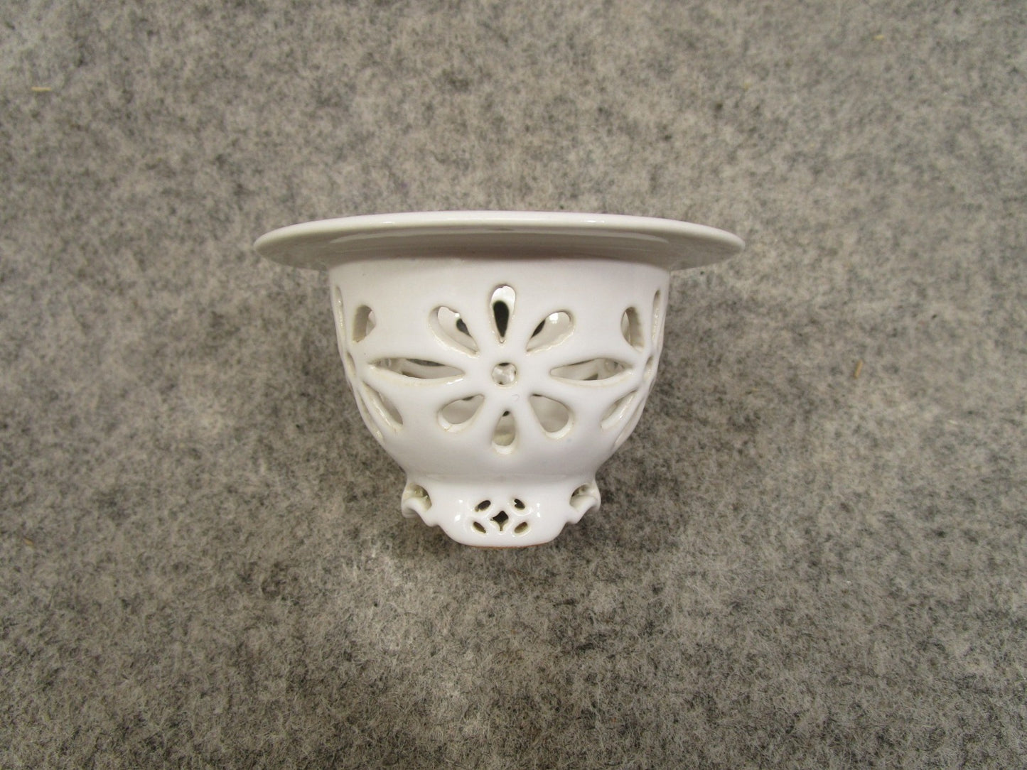 Sukashi Pot Tenzan Craft White Small Rare Unused
